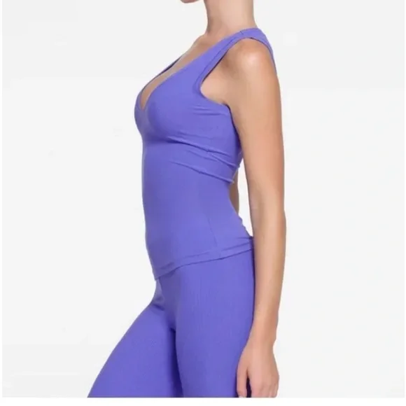 Only tried on soft lounge set with fold down pants. Top is no longer sold RARE - Picture 11 of 13